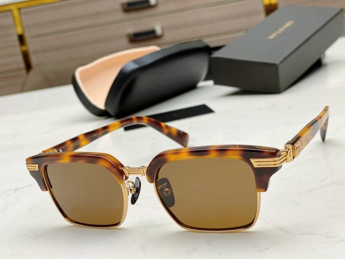 BALMAIN Sunglasses