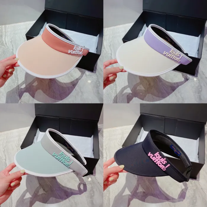 LOUIS VUITTON Hats