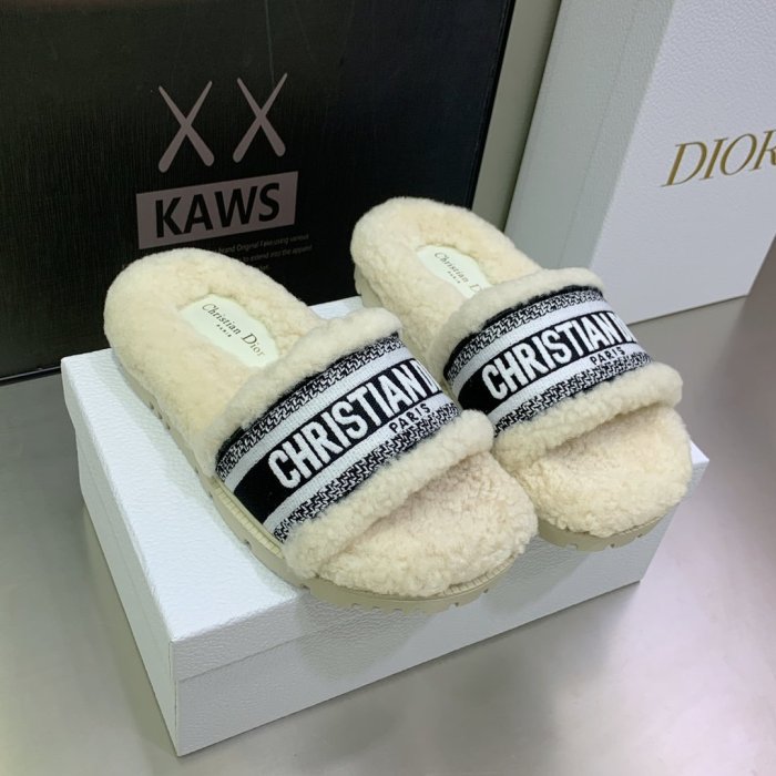 Dior Women_Slippers/Sandals 35-41