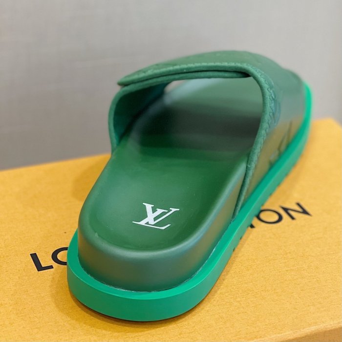 LOUIS VUITTON Men_Slippers/Sandals eur 38-44