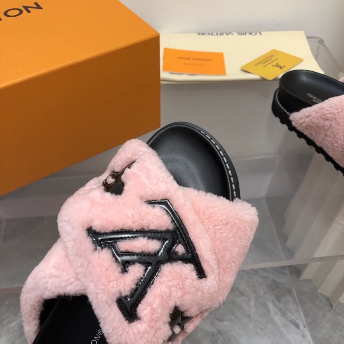 LOUIS VUITTON Women_Slippers/Sandals eur 35-41