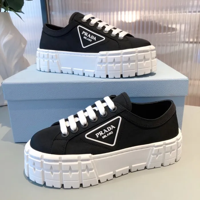 Prada women _Csaual shoes shoes eur 35-40