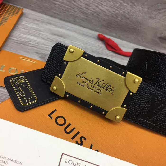 LOUIS VUITTON Belt