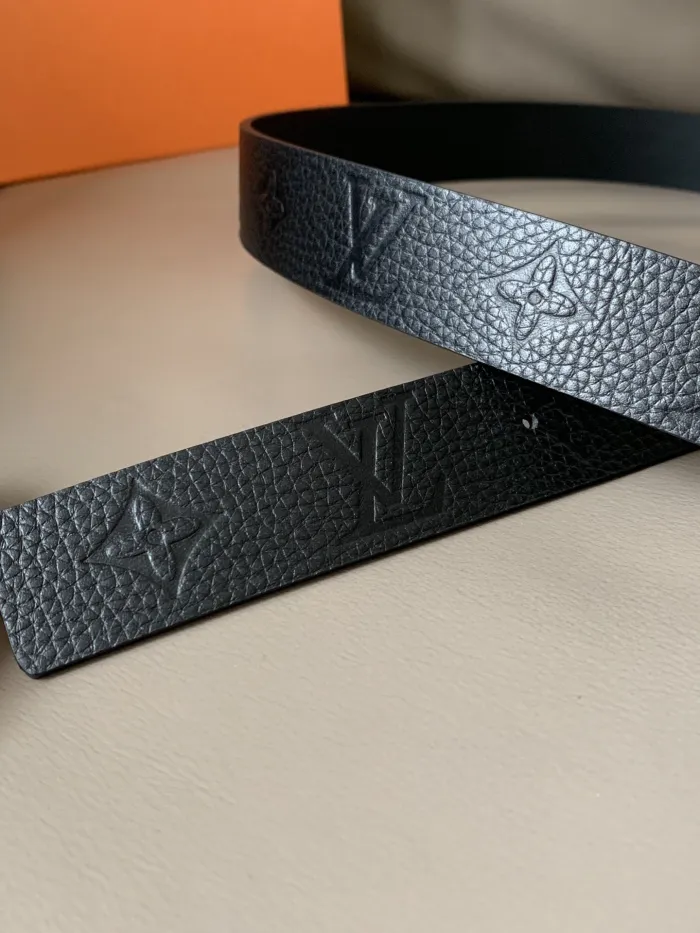 LOUIS VUITTON Belt