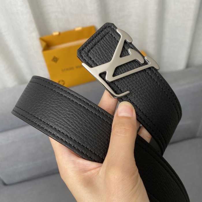 LOUIS VUITTON Belt