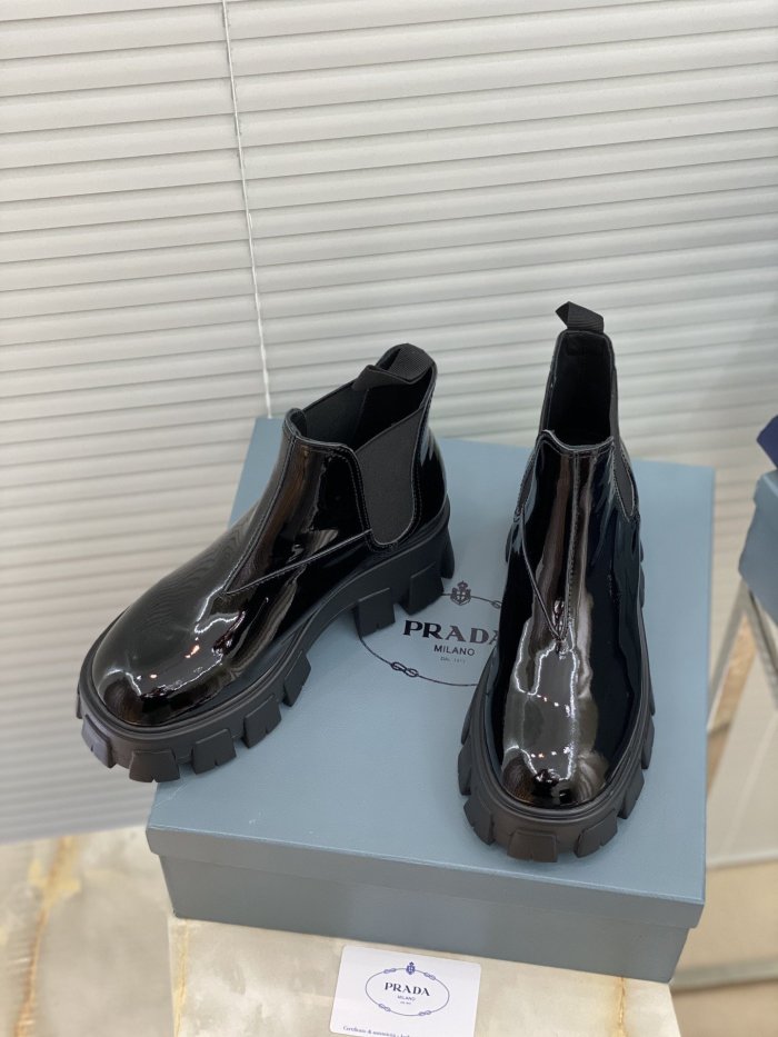 Prada women _Boots shoes eur 35-41