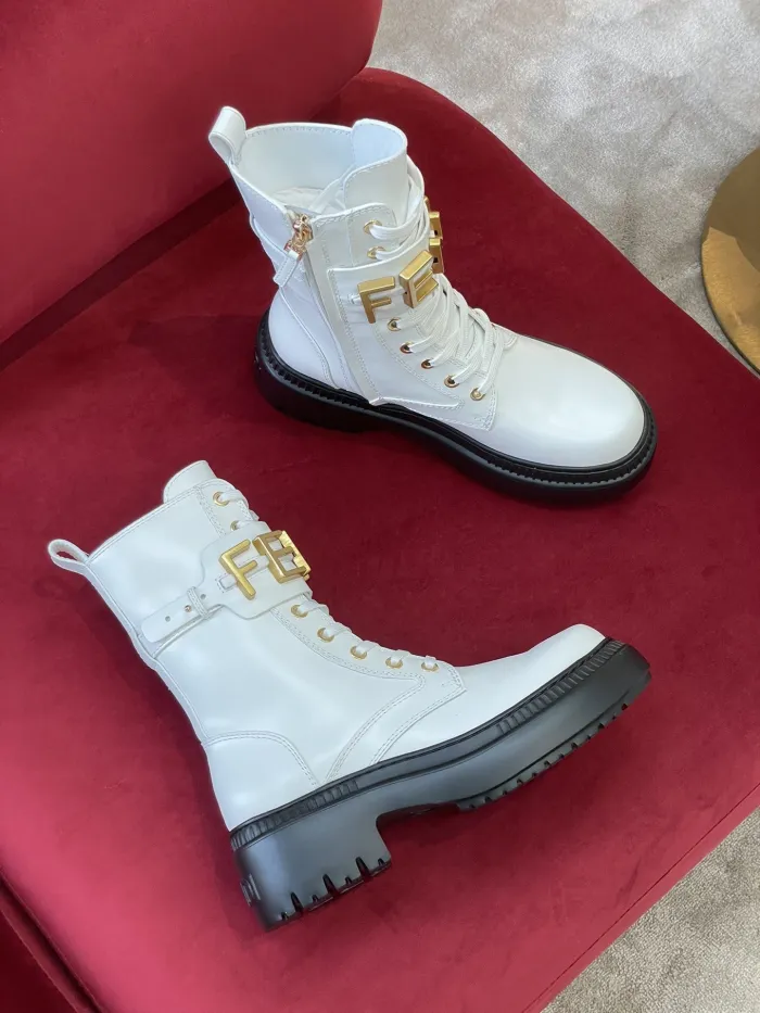 Fendi women _Boots shoes eur 35-40