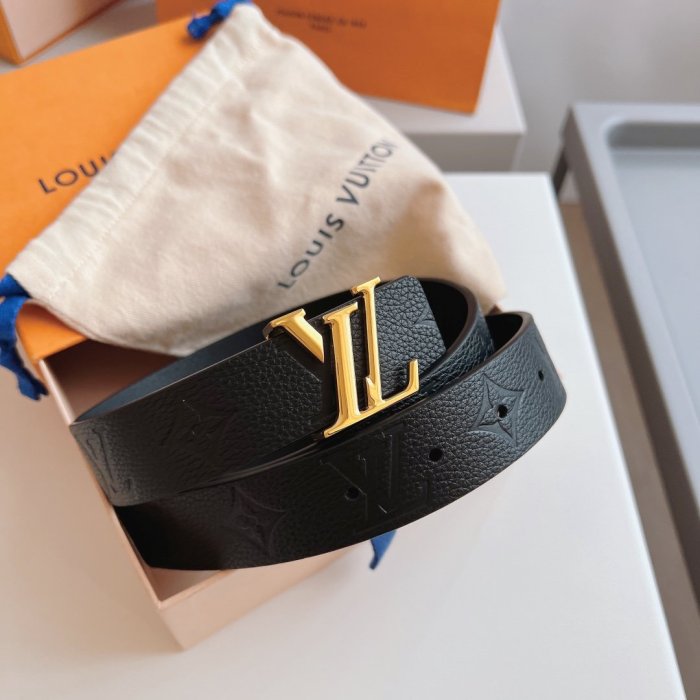 LOUIS VUITTON Belt