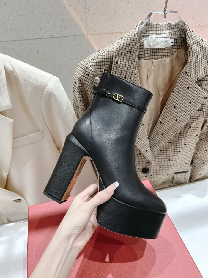 Valentino women _Boots shoes eur 35-40