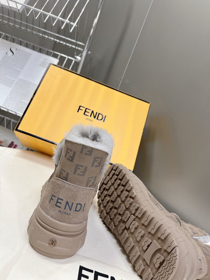 Fendi women _Boots shoes eur 35-40