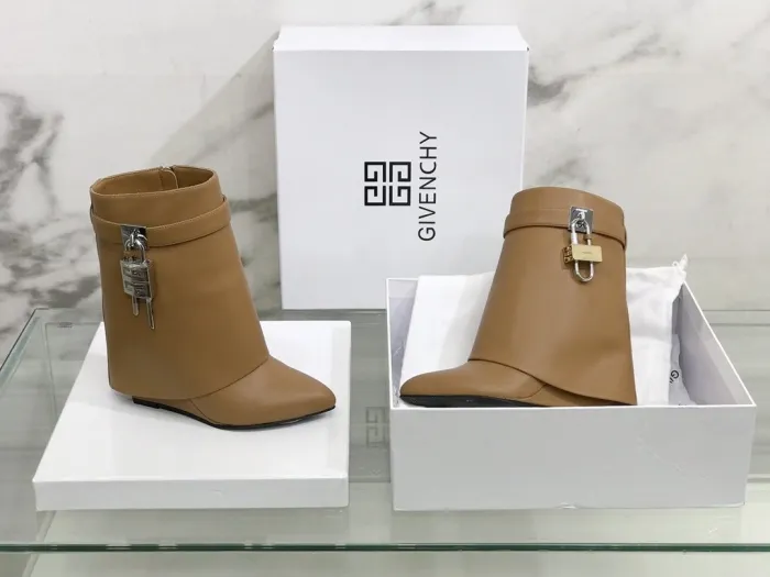 GIVENCHY women _Boots shoes eur 35-40
