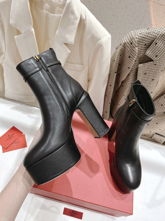 Valentino women _Boots shoes eur 35-40