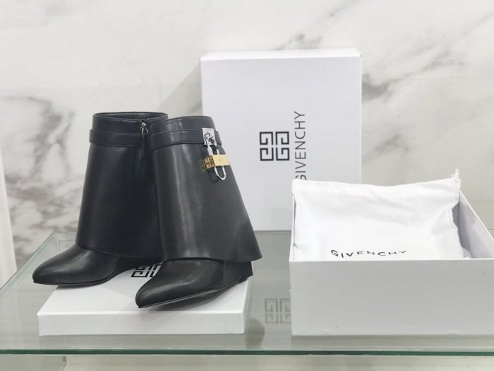 GIVENCHY women _Boots shoes eur 35-40