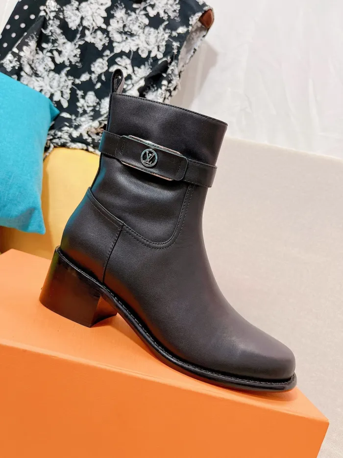 LOUIS VUITTON women _Boots shoes eur 35-41