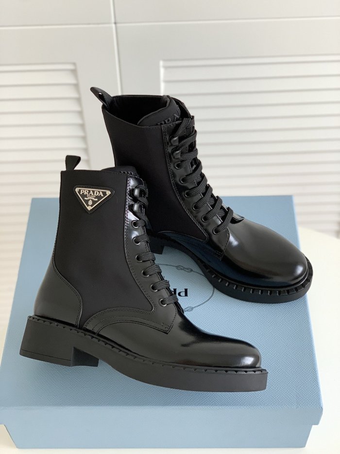 Prada women _Boots shoes eur 35-41