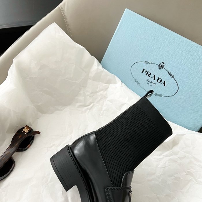 Prada women _Boots shoes eur 35-40