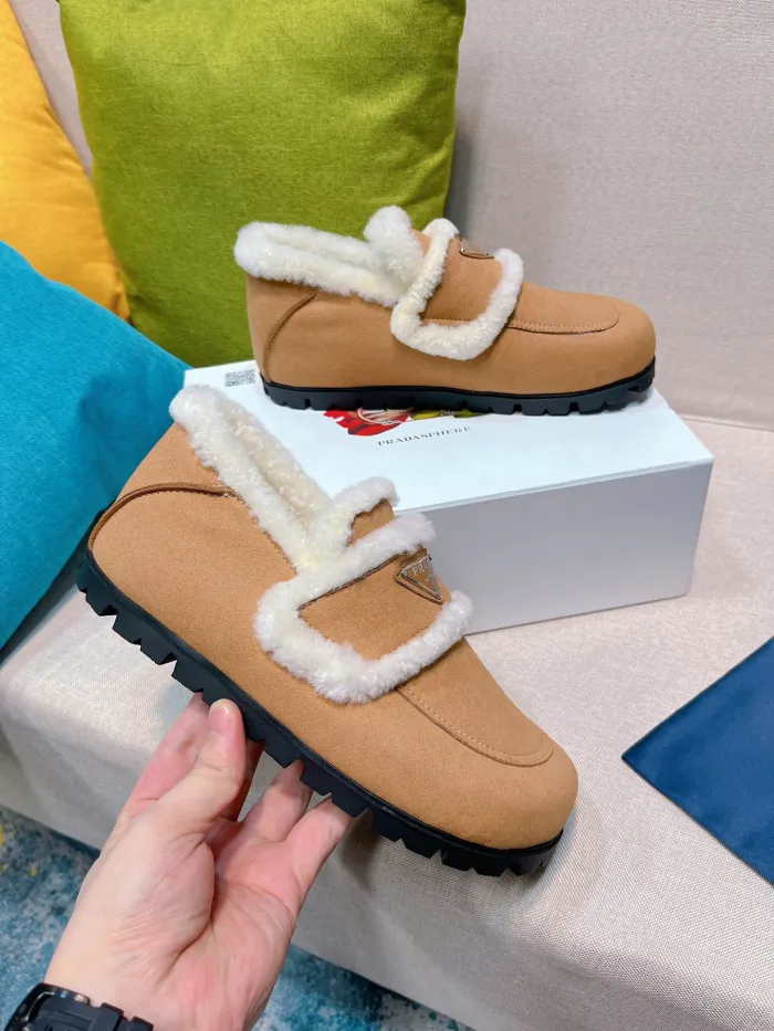 Prada women _Csaual shoes shoes eur 35-40