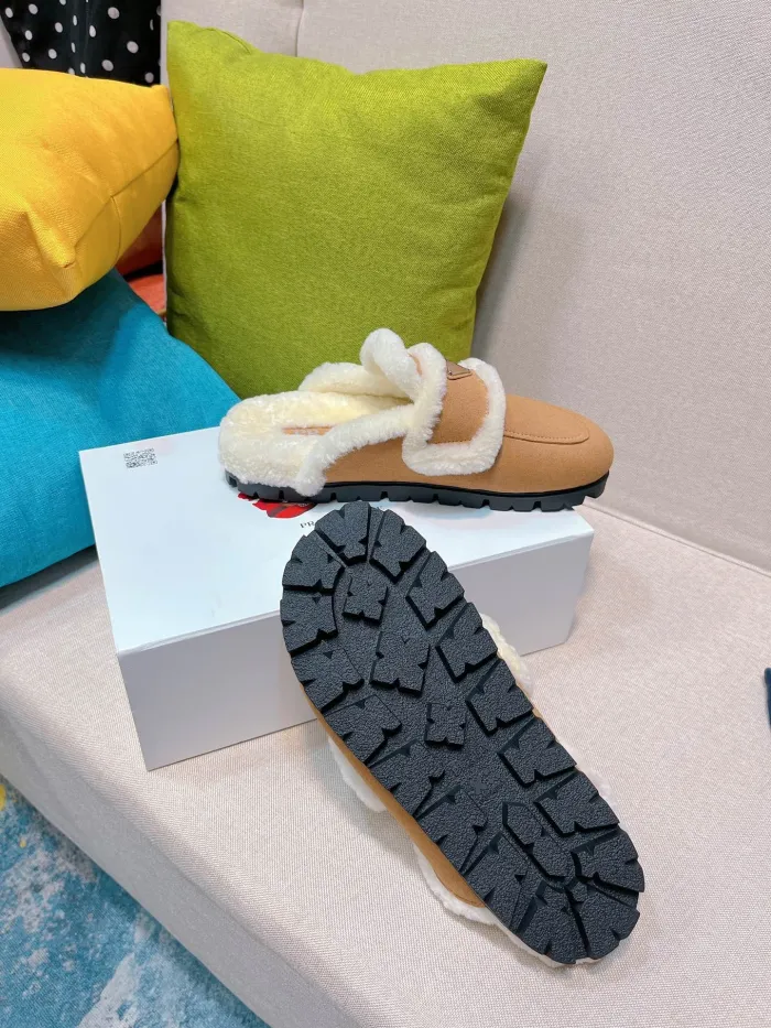 Prada women _Csaual shoes shoes eur 35-40