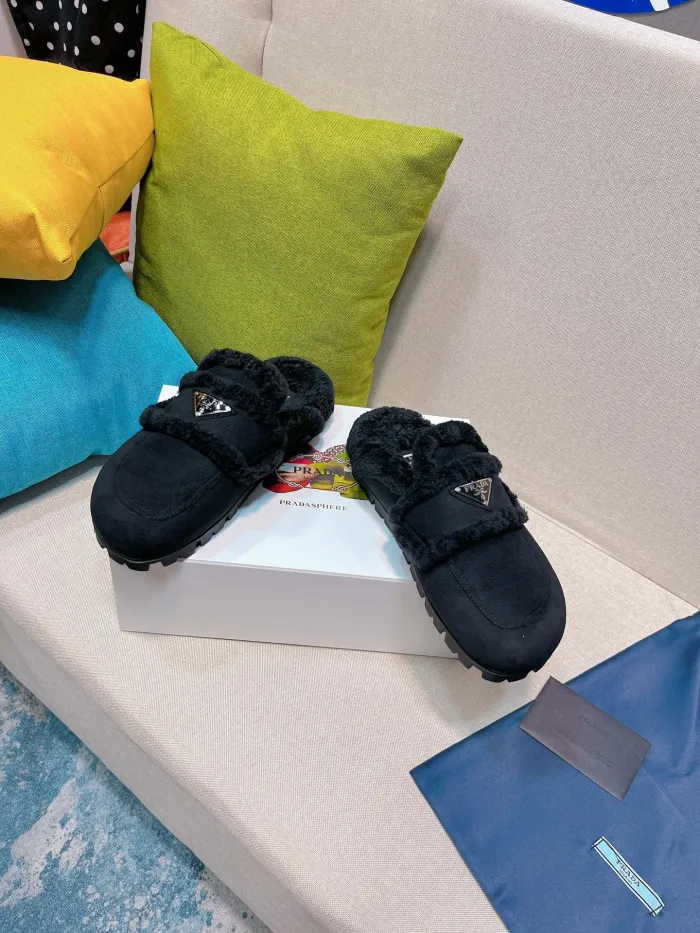 Prada women _Csaual shoes shoes eur 35-40