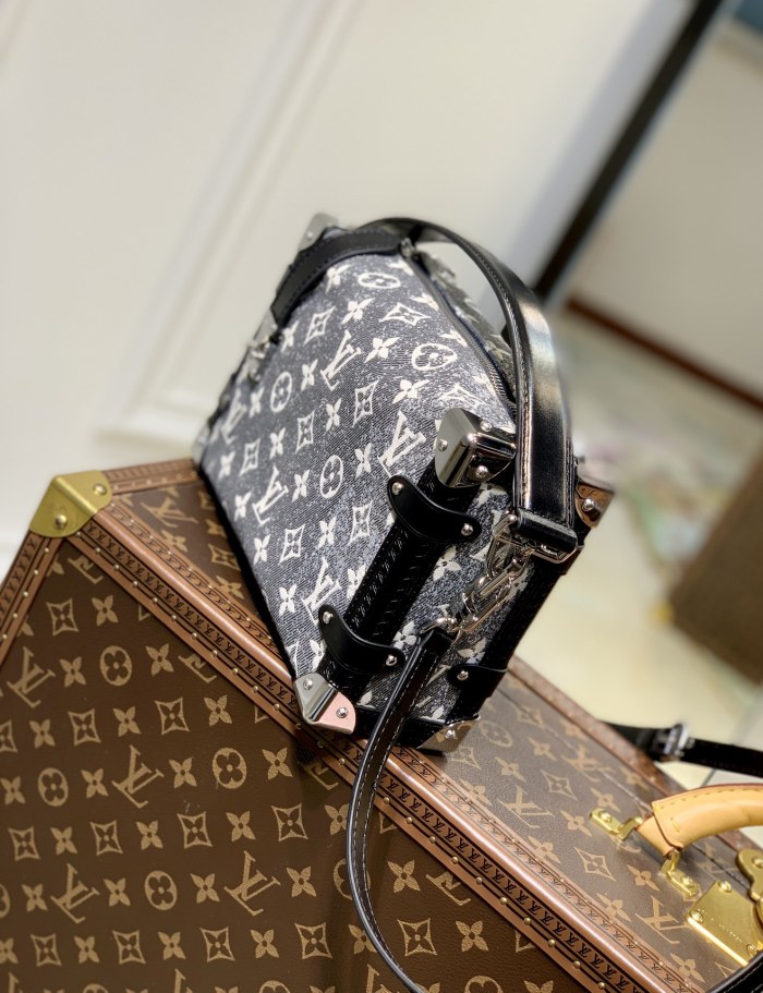 LOUIS VUITTON bags