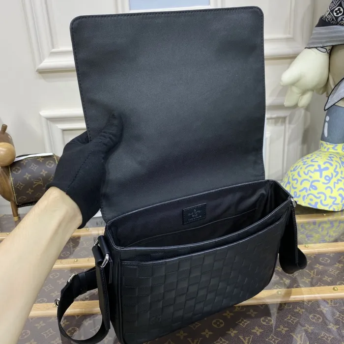 LOUIS VUITTON bags