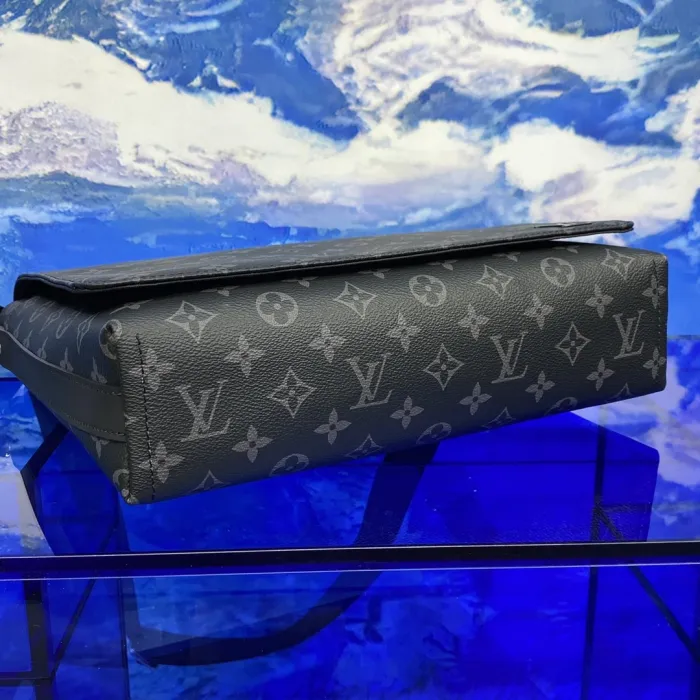 LOUIS VUITTON bags