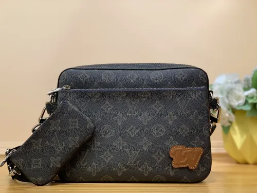 LOUIS VUITTON bags