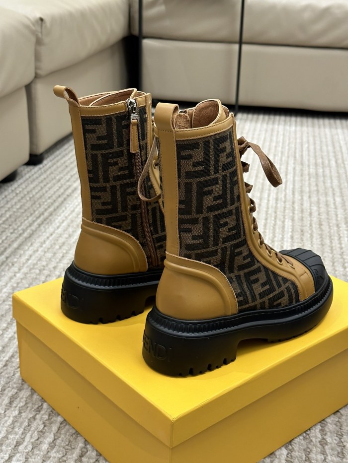 Fendi women _Boots shoes eur 35-41