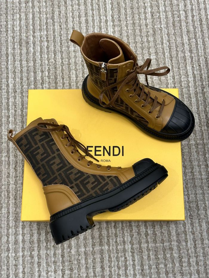 Fendi women _Boots shoes eur 35-41