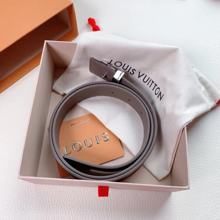 LOUIS VUITTON Belt