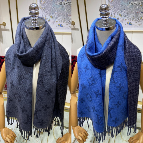 LOUIS VUITTON Scarves