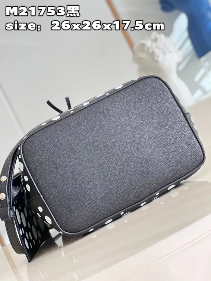 LOUIS VUITTON bags