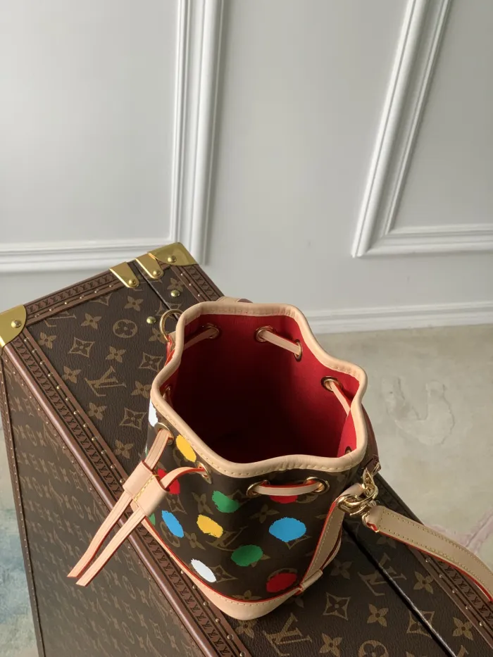 LOUIS VUITTON bags