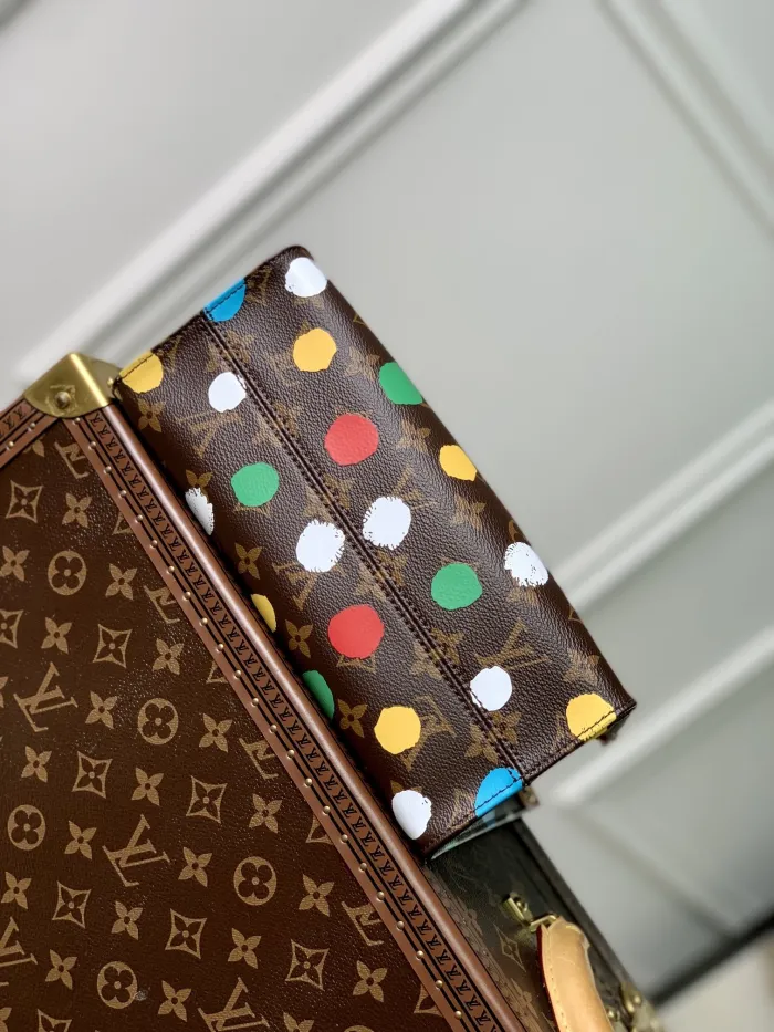 LOUIS VUITTON bags