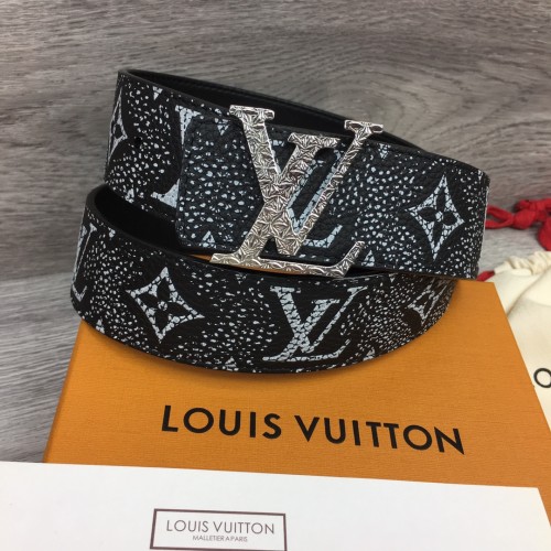 LOUIS VUITTON Belt