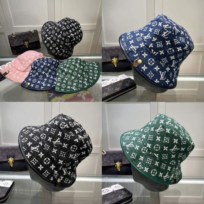 LOUIS VUITTON Hats