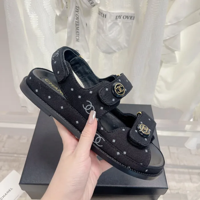 Chanel Women_Slippers/Sandals shoes eur 35-41