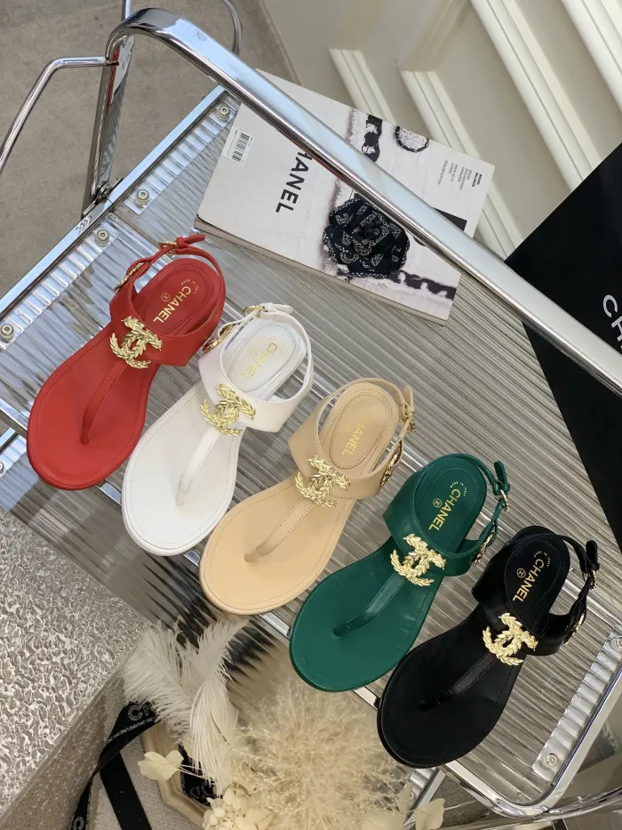 Chanel Women_Slippers/Sandals shoes eur 35-41