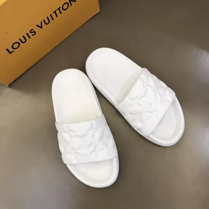 LOUIS VUITTON Men_Slippers/Sandals eur 38-45