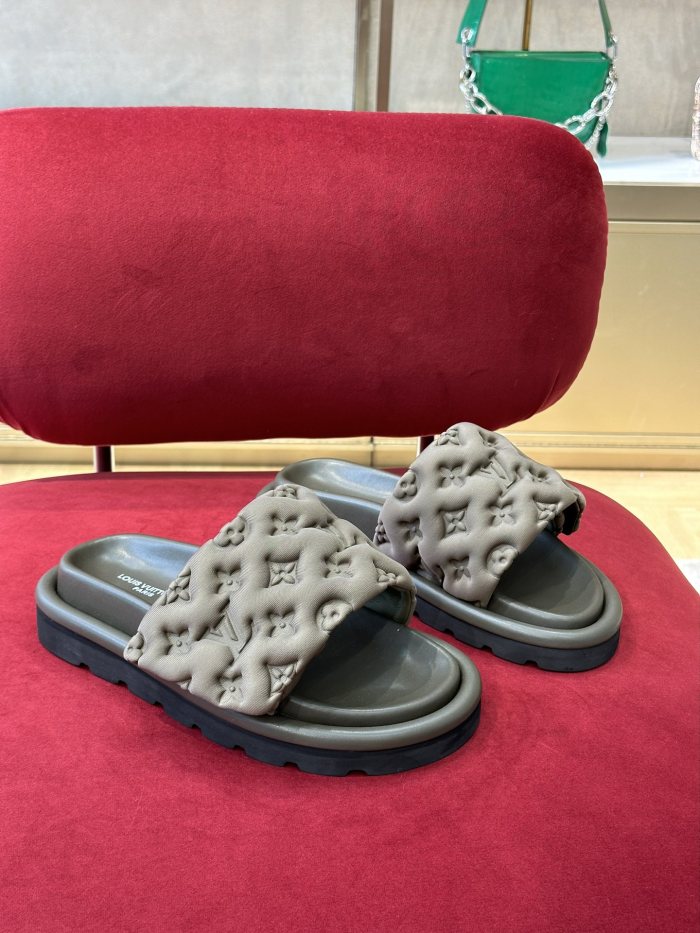 LOUIS VUITTON Women_Slippers/Sandals shoes eur 35-41