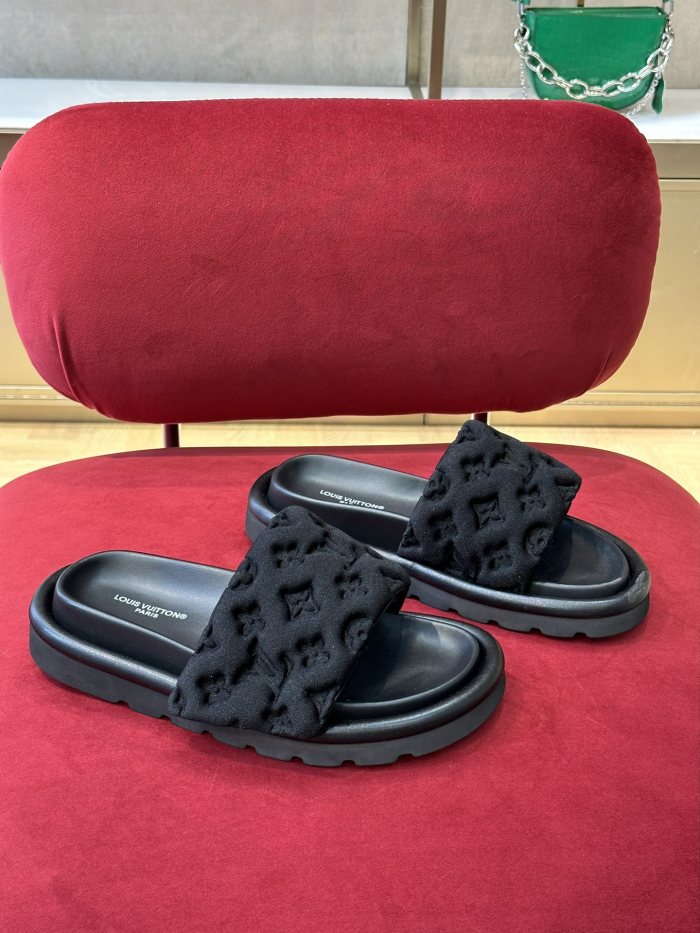 LOUIS VUITTON Women_Slippers/Sandals shoes eur 35-41