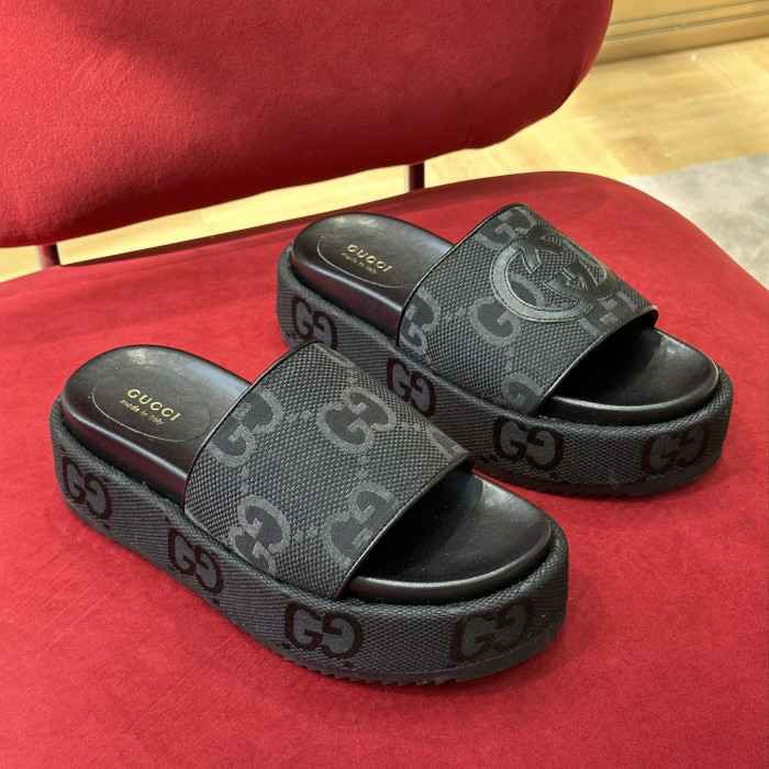 Gucci Women_Slippers/Sandals shoes eur 35-41