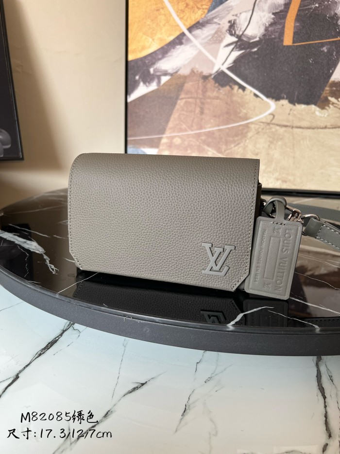 LOUIS VUITTON bags