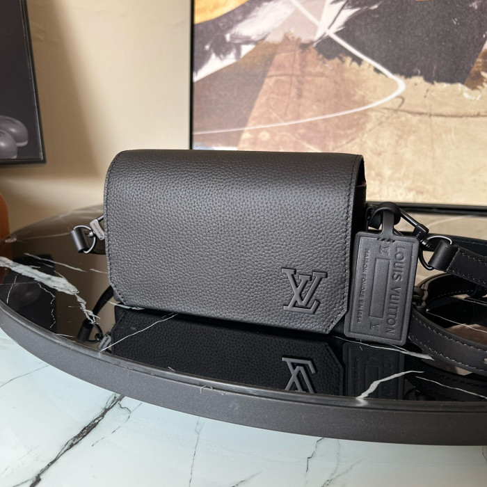 LOUIS VUITTON bags