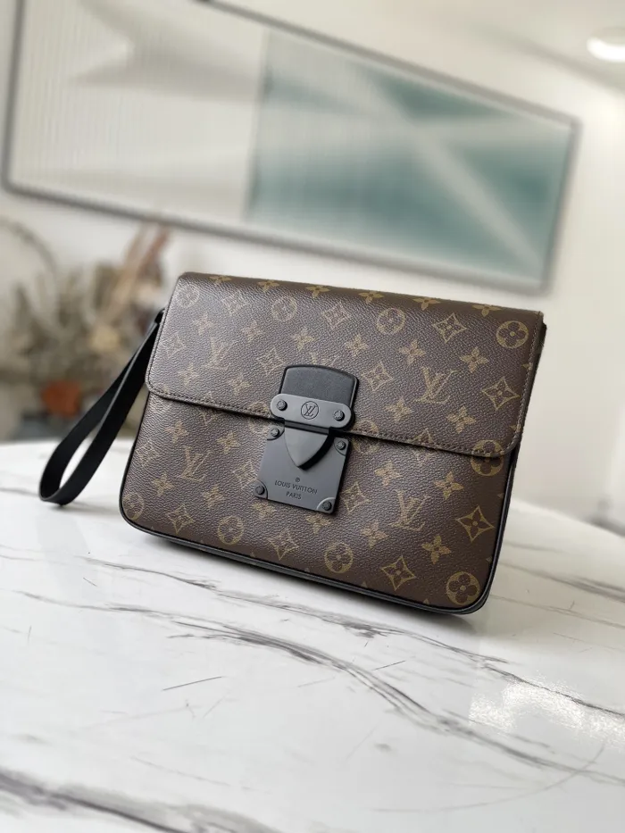 LOUIS VUITTON bags