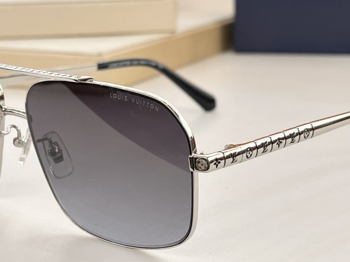 LOUIS VUITTON Sunglasses