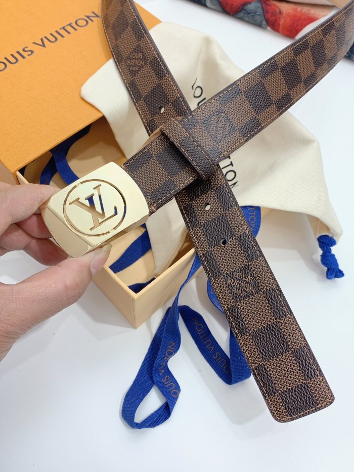 LOUIS VUITTON Belt