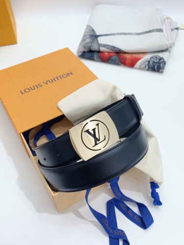 LOUIS VUITTON Belt