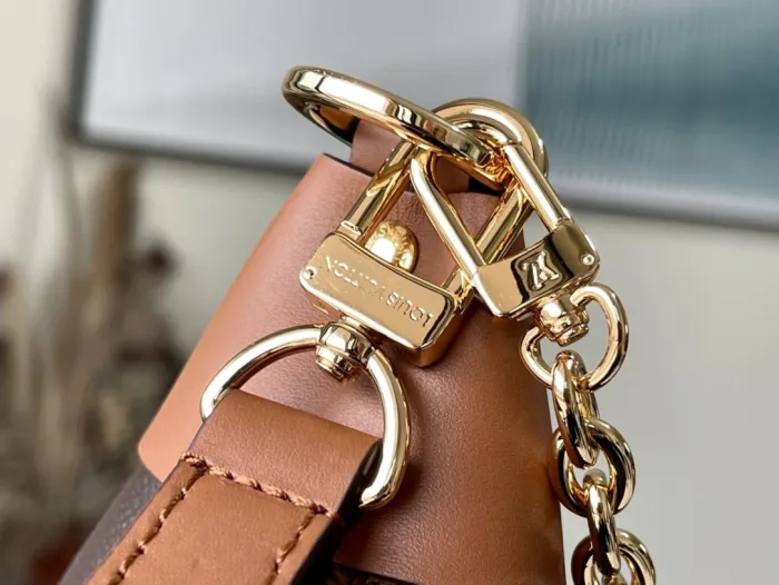LOUIS VUITTON bags