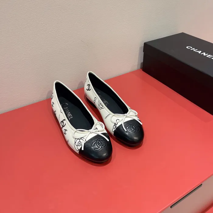 Chanel Women_Slippers/Sandals shoes eur 35-41